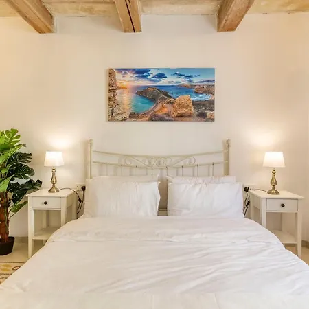 Authentic 2br House Of Character With Terrace By 360 Estates Apartment Naxxar