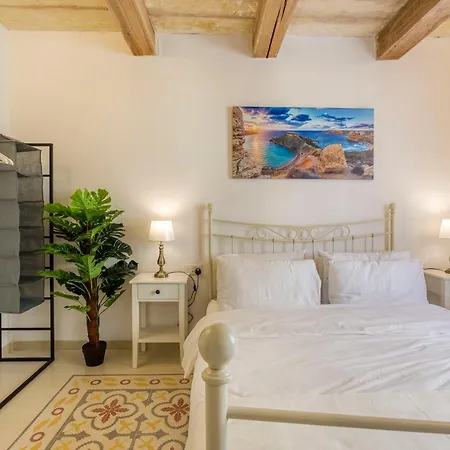 Apartmán Authentic 2br House Of Character With Terrace By 360 Estates Naxxar
